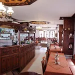 Hotel Complex Aleksandar 3*